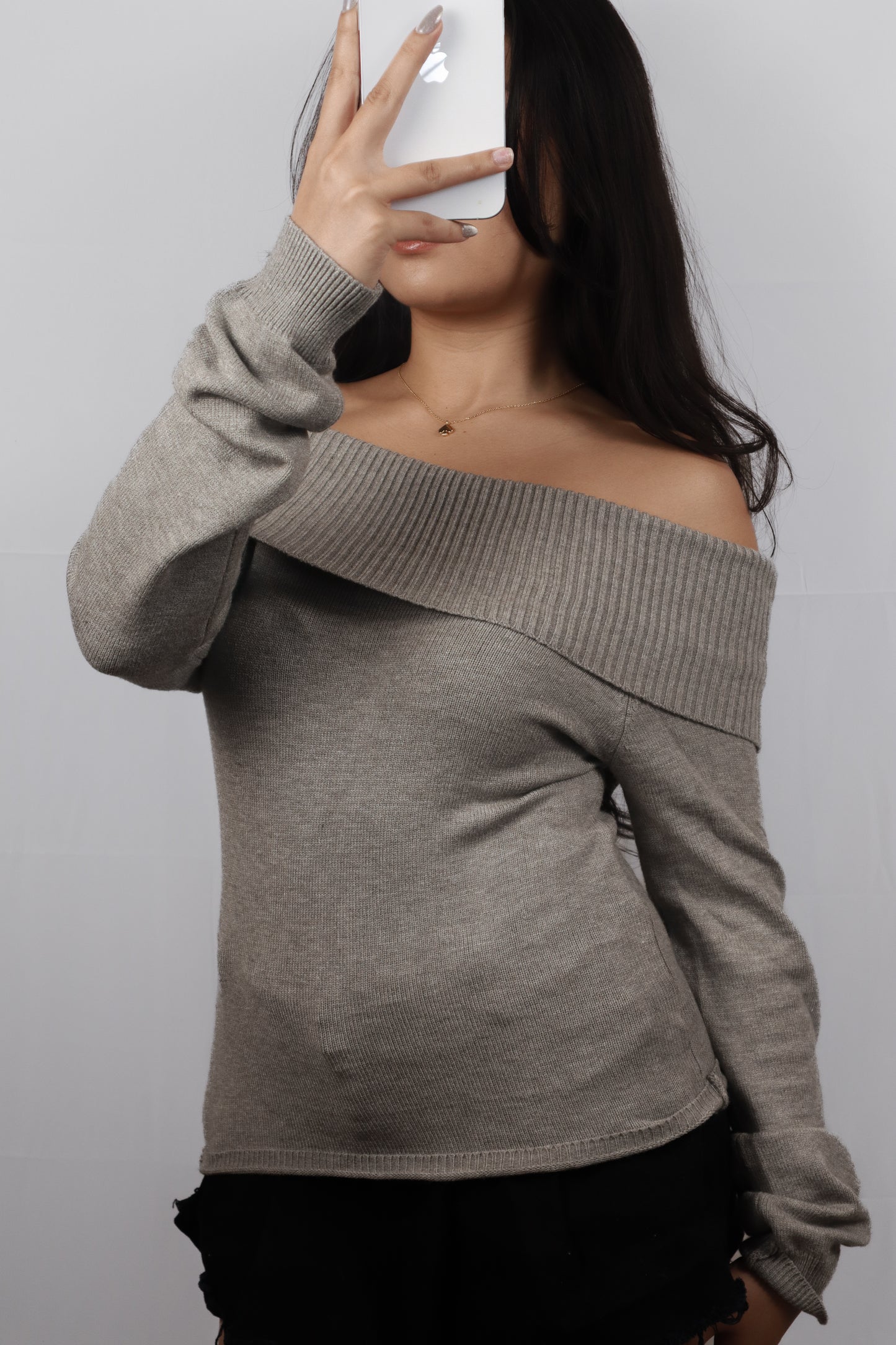 Phase Off-Shoulder Knit Top